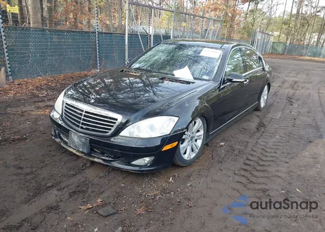 2009 Mercedes-Benz S 550 4Matic z USA, uszkodzony, nr VIN WDDNG86X39A274679